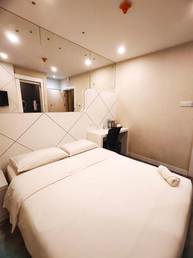 Capital Express Hotel Kota Kinabalu Buitenkant foto