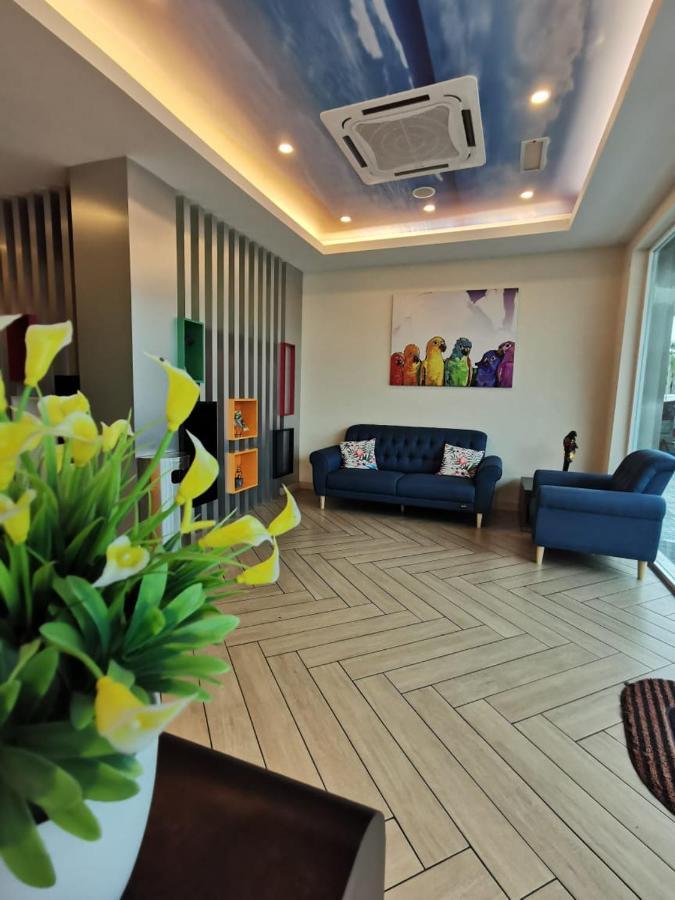 Capital Express Hotel Kota Kinabalu Buitenkant foto